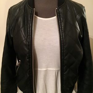 BRANDY MELVILLE QUILTED BOMBER JACKET